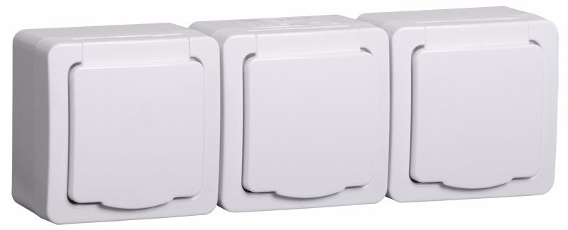 Изображение Розетка 3-местная для открытой установки РСб23-3-ГПБб с заземляющим контактом IP54 ГЕРМЕС PLUS белый IEK