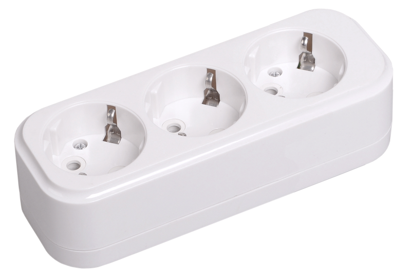 Изображение Розетка переносная разборная с заземлением К03 3 места CLASSIC IEK